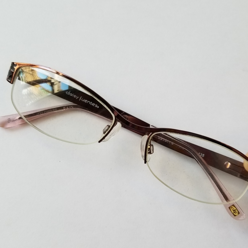 ❗Daisy Fuentes Chrome Pink Estelle Eyeglasses❗